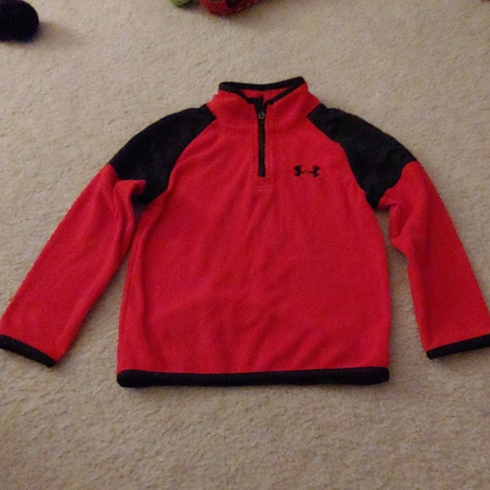 Under Armor Fleece shirt